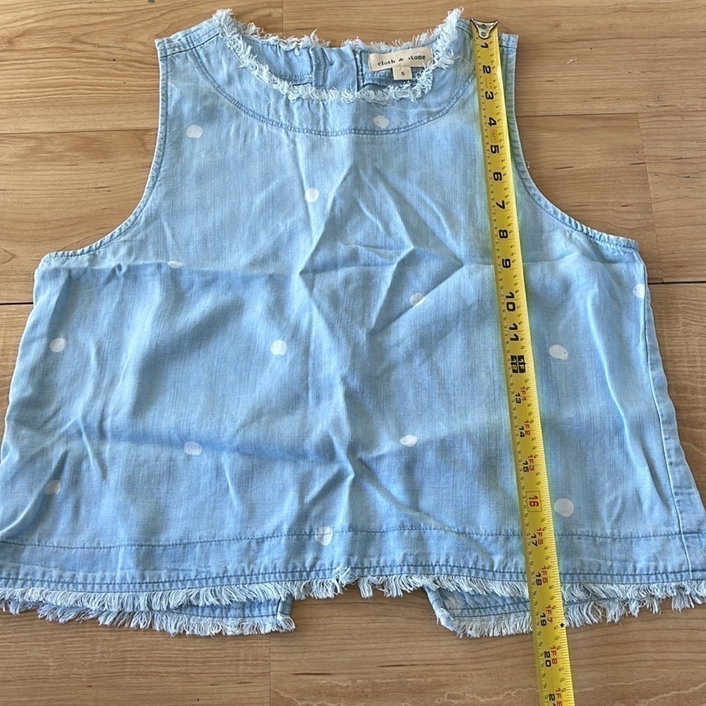 𝅺NWOT Cloth & Stone Boho Denim Crop Top Sleeveless Fringe Top Size Small - Picture 9 of 11